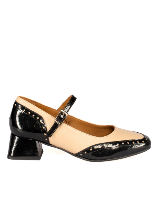 SAPATOS RETRO COM FIVELA - TAPADAS