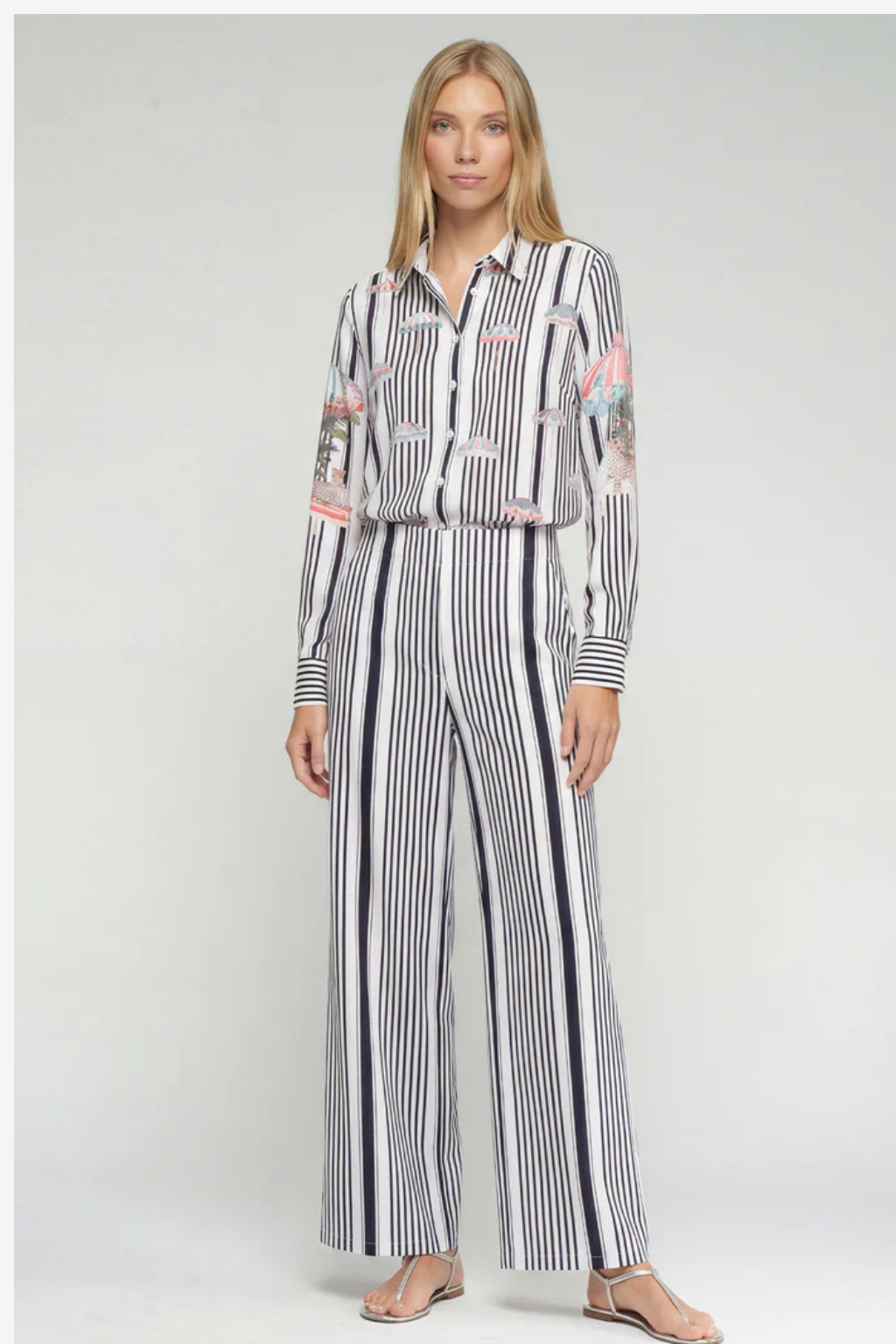 CALÇAS ÀS RISCAS ESTAMPADO " DOLCE FAR NIENTE" - VILAGALLO