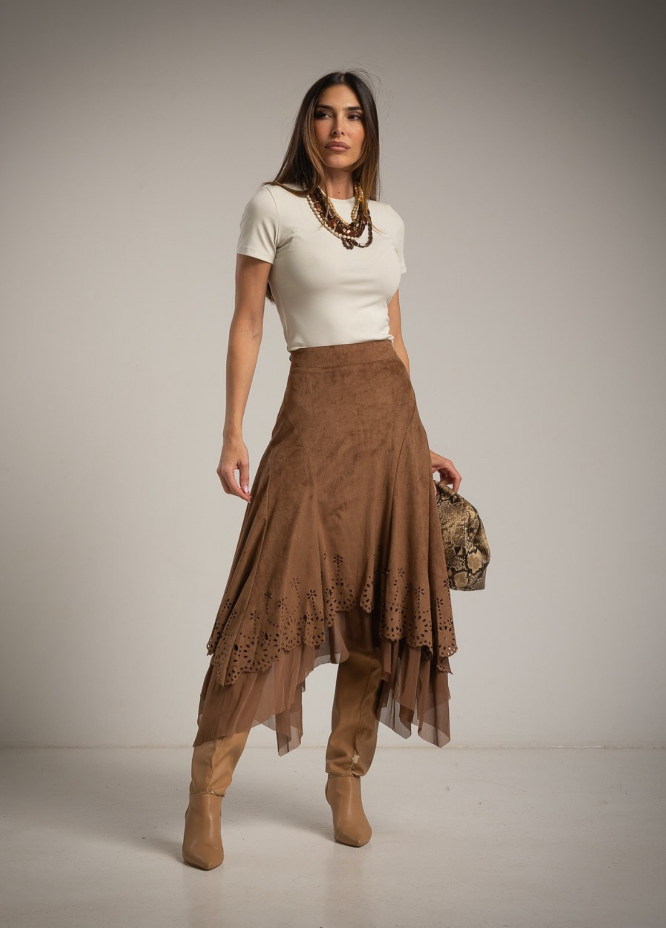 SAIA ASSIMÉTRICA BOHO CHIC TIPO CAMURÇA - ALBANOS