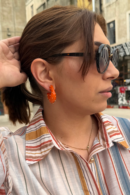 ARGOLAS DE RESINA COM PORMENOR EM DOURADO - ALIBY