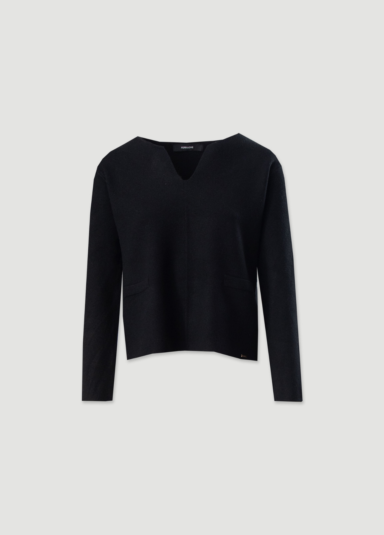 CAMISOLA DE MALHA SUAVE DECOTE EM V E CORTE RETO - FERRACHE