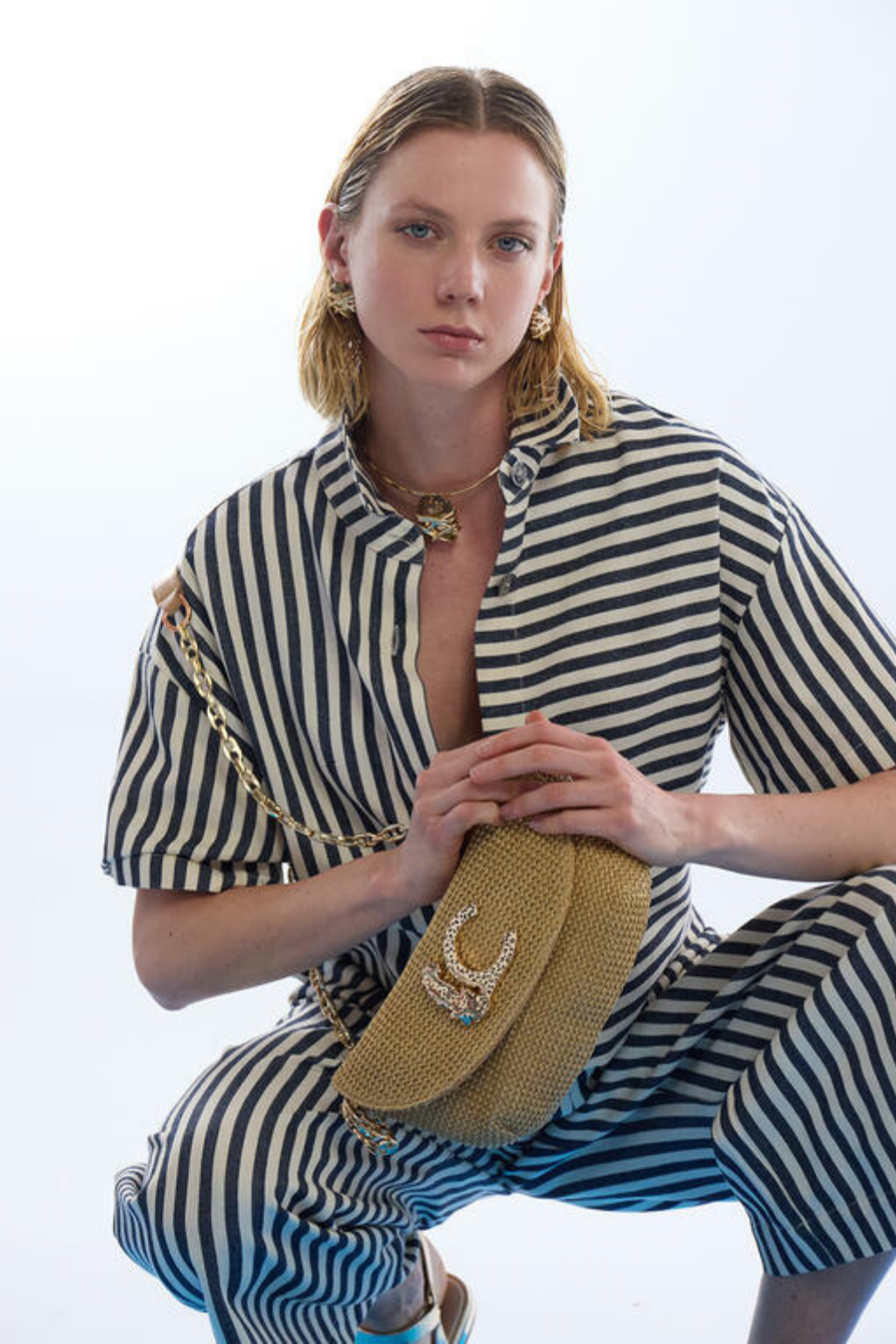 MALA MEIA LUA EM RÁFIA LC - LOLA CASADEMUNT