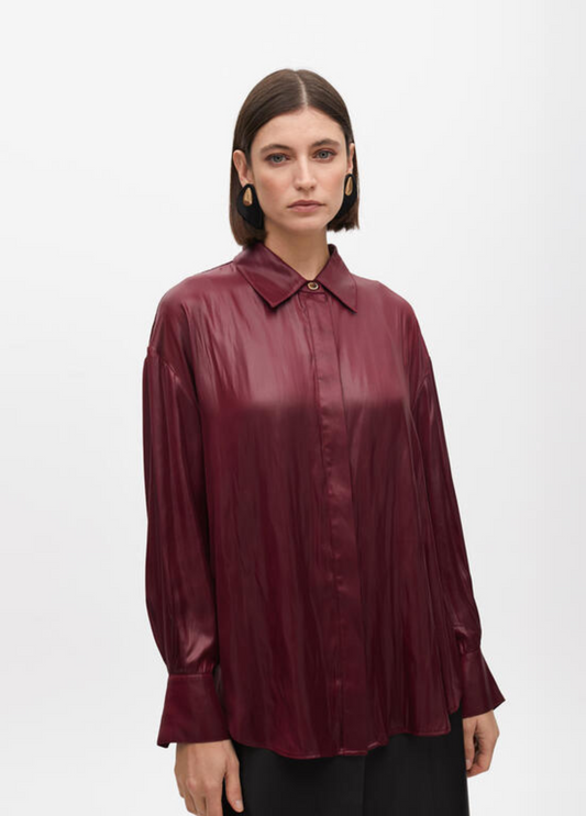 CAMISA FLUIDA COM EFEITO ACETINADO - LOLA CASADEMUNT