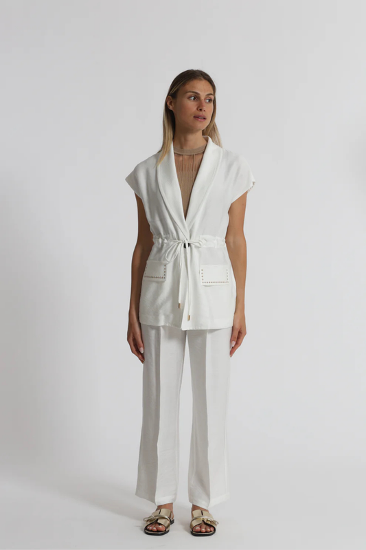 CALÇAS COM DETALHES DE TACHAS - MIMI MUA