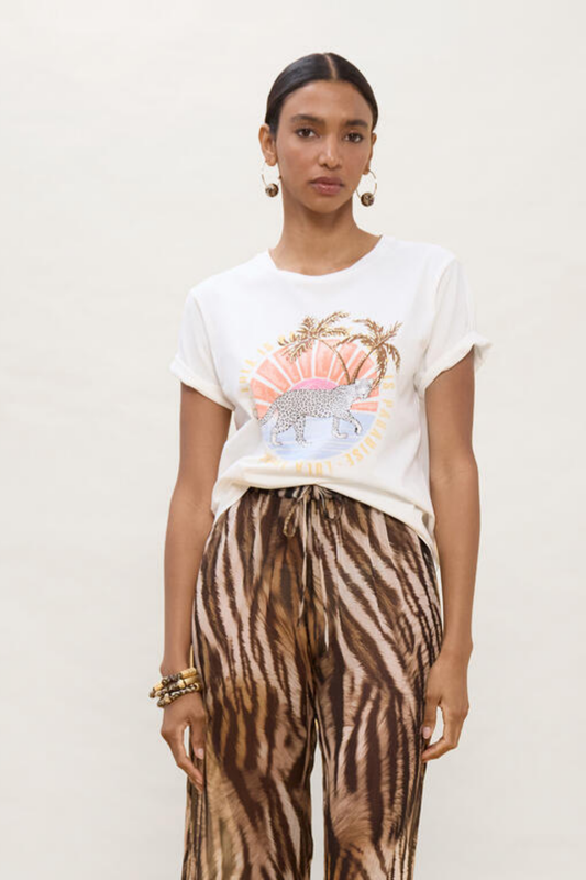 T-SHIRT BRANCA COM ESTAMPA TROPICAL ANIMAL - LOLA CASADEMUNT