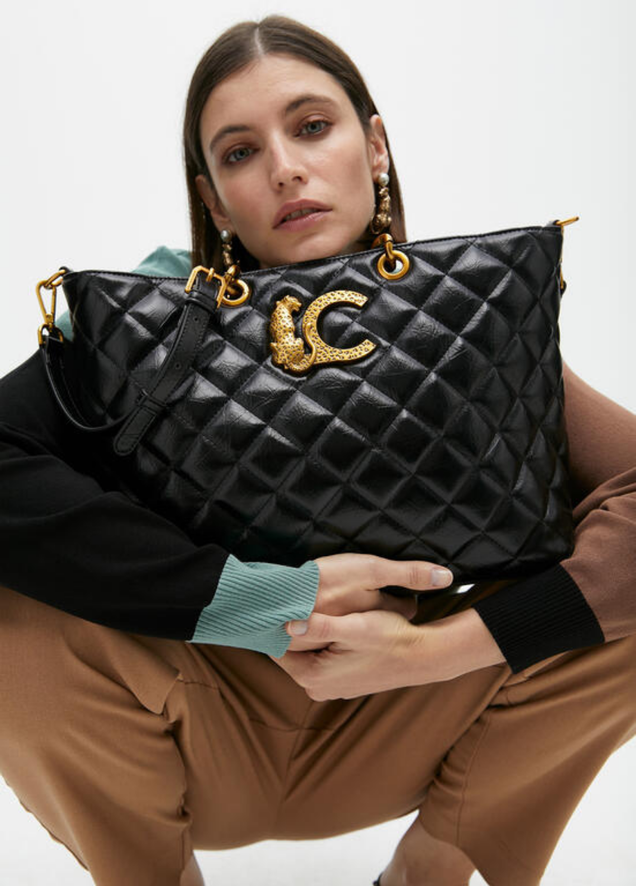 SHOPPER PRETA ALCOCHOADA COM CORRENTE - LOLA CASADEMUNT