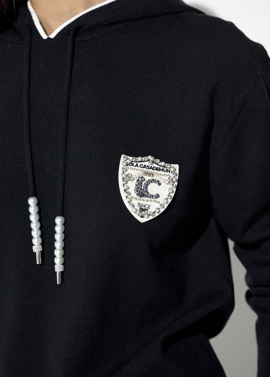 JERSEY DE MALHA PRETO COM EMBLEMA LC, CAPUZ E ATILHOS COJM PÉROLAS - LOLA CASADEMUNT