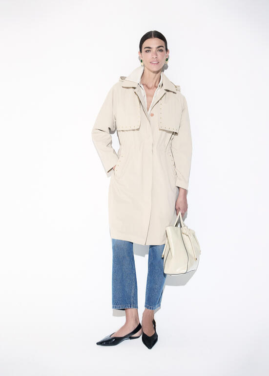 TRENCH PÉROLA COM TAG LC - LOLA CASADEMUNT