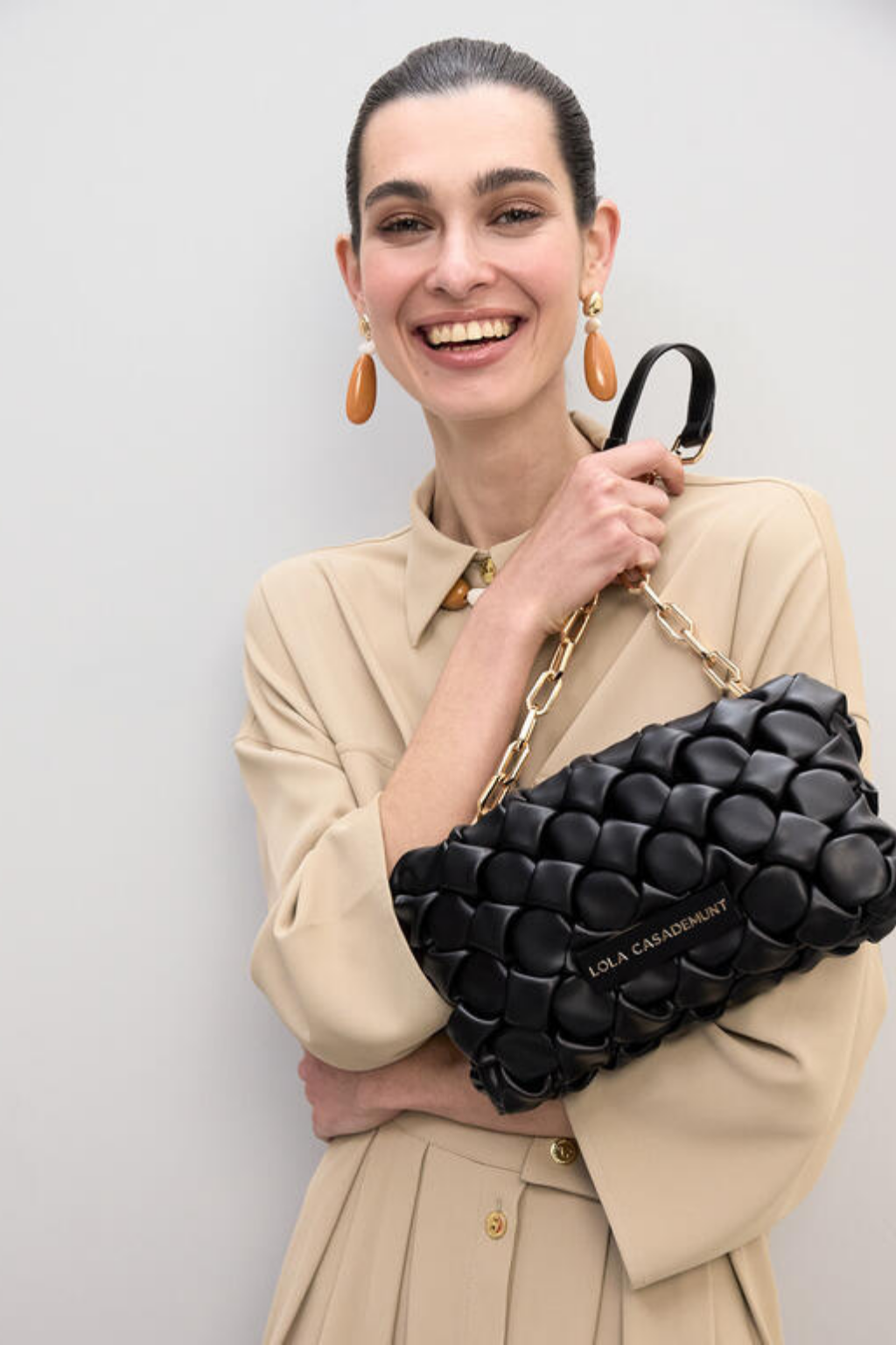 MALA ENTRANÇADA COM ALÇA DE CORRENTE - LOLA CASADEMUNT