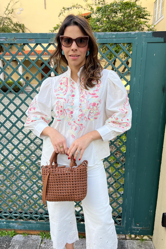 BLUSA COM BORDADO COLORIDO - ALIBY