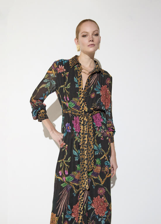 VESTIDO MIDI COM ESTAMPA DE FLORES E CONTRASTE EM ANIMAL PRINT NA GOLA BY MAITE - LOLA CASADEMUNT