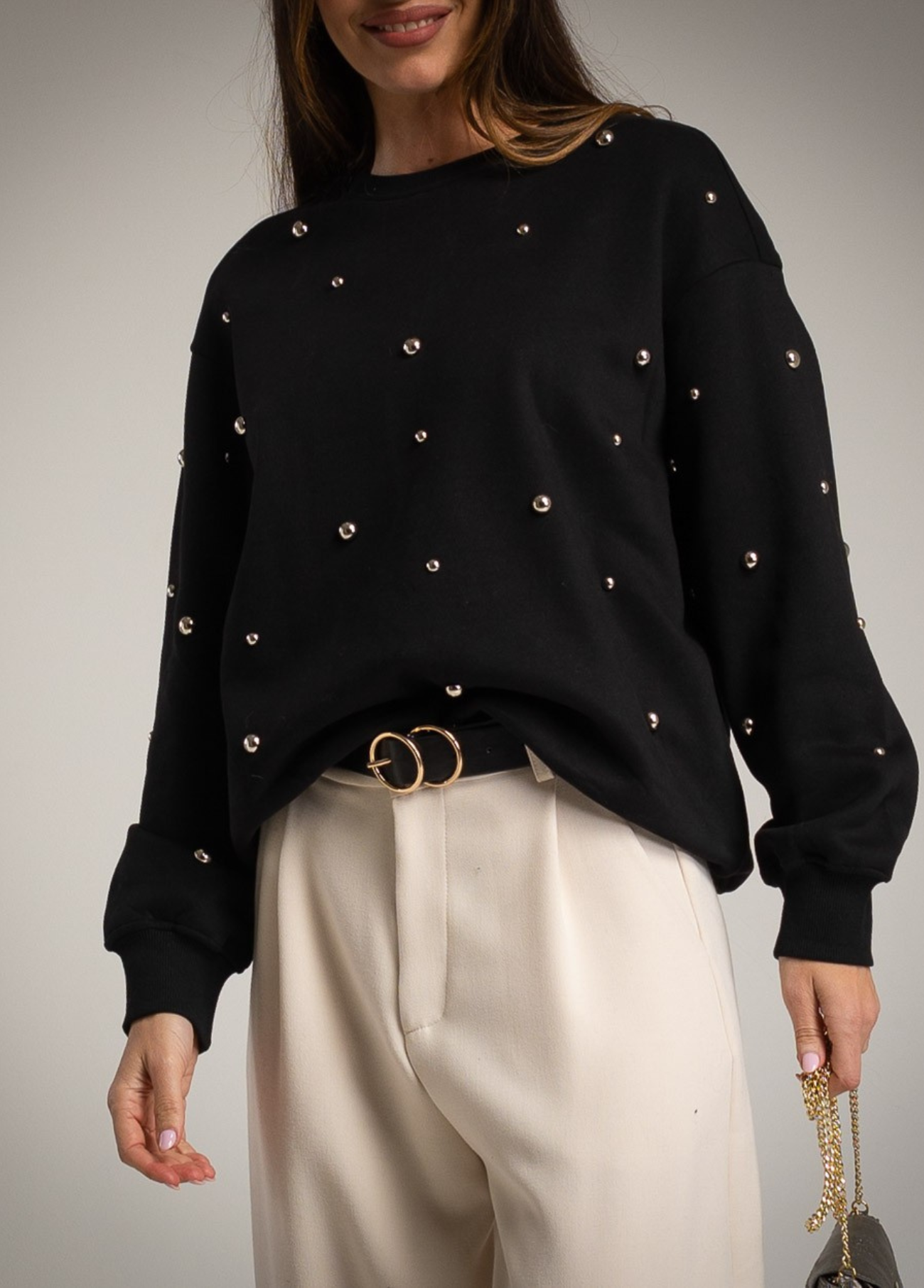 SWEATSHIRT PRETA COM APLICAÇÕES PRATA - ALBANOS