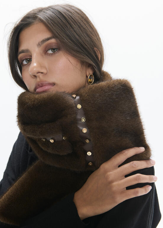 ESTOLA DE PELO COM TACHAS PERSONALIZADAS - LOLA CASADEMUNT