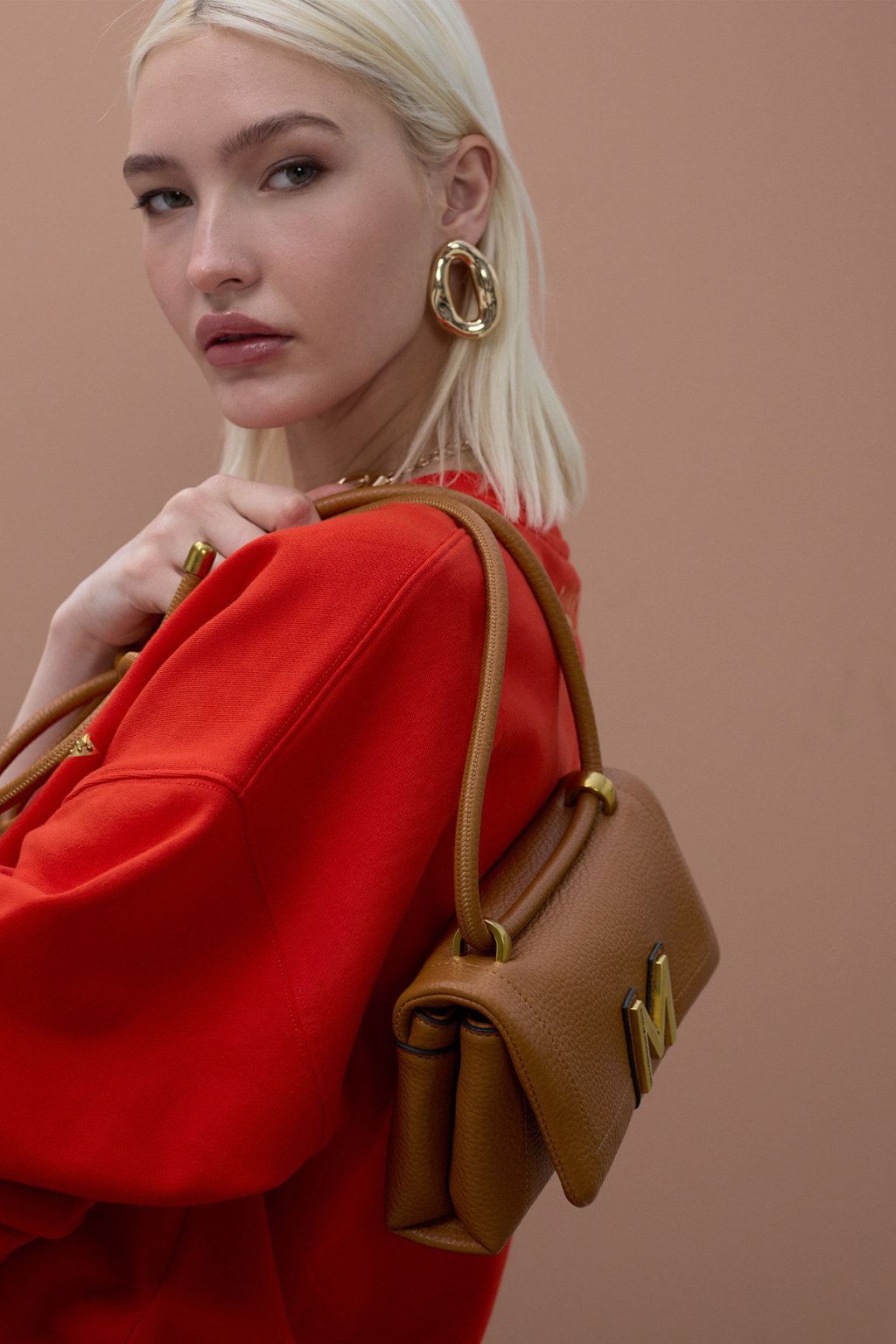 BOLSA SOFISTICADA COM TIRACOLO - LOLA CASADEMUNT