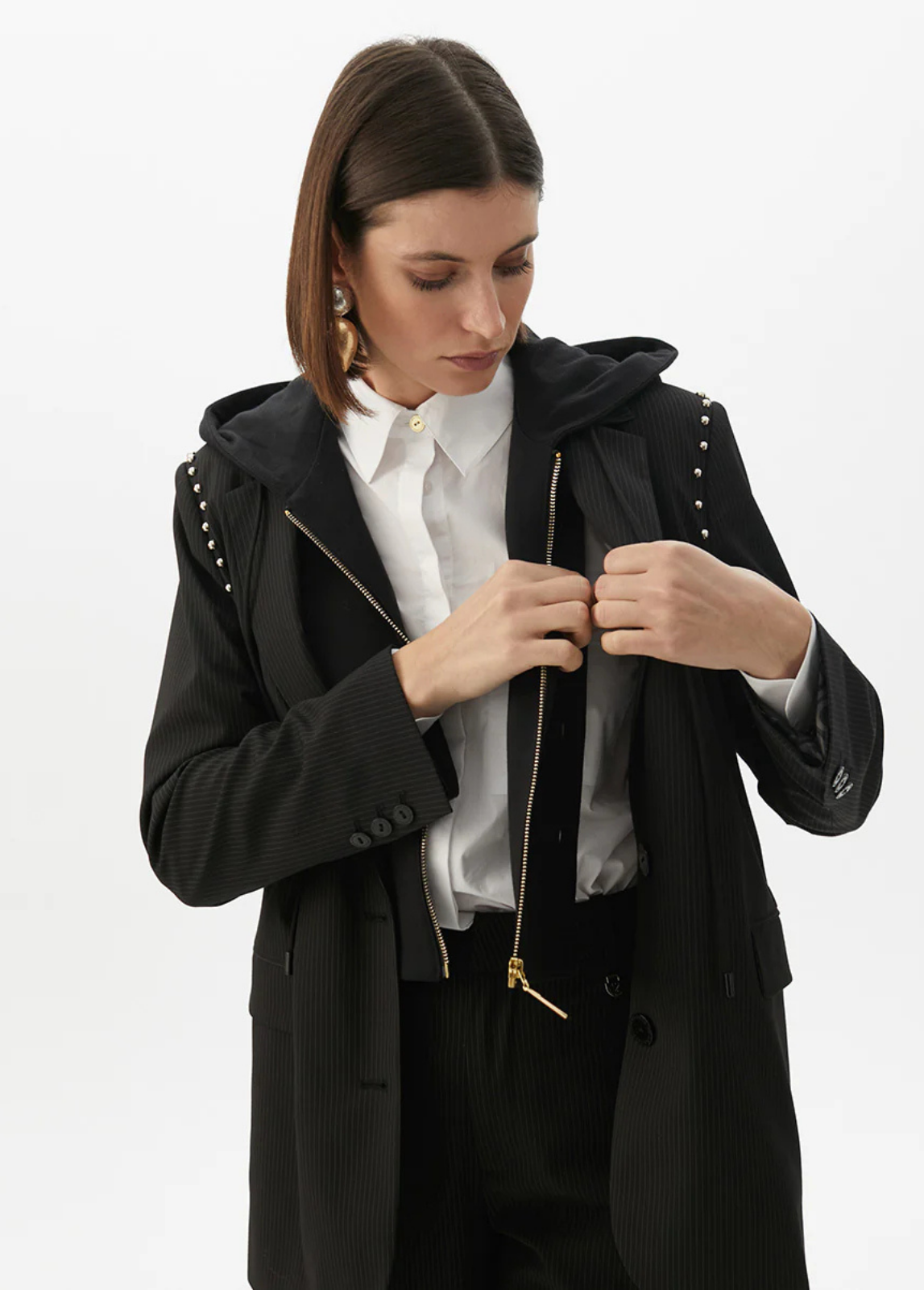 BLAZER CINZENTO COM RISCAS VERTICAIS E INTERIOR DE MALHA COM CAPUZ DESTACÁVEL - LOLA CASADEMUNT