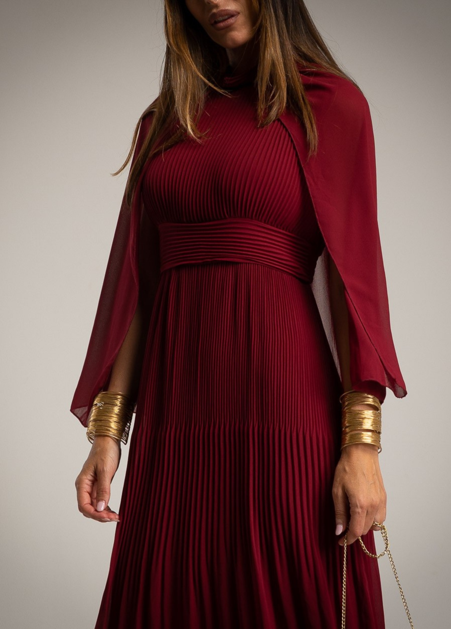VESTIDO MIDI PLISSADO COM CAPA EM CHIFFON - ALBANOS
