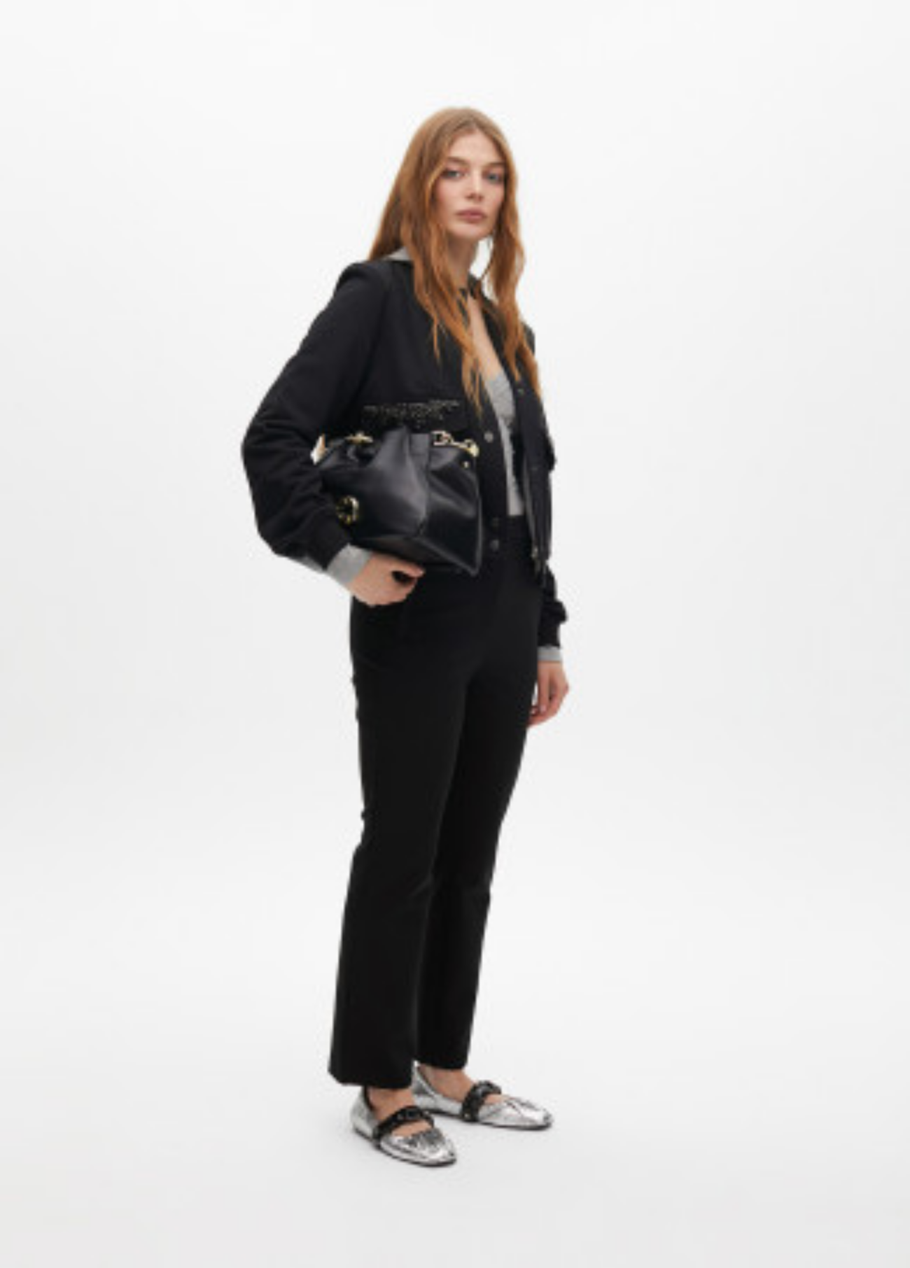 BOMBER COM  PEDRARIA - LOLA CASADEMUNT