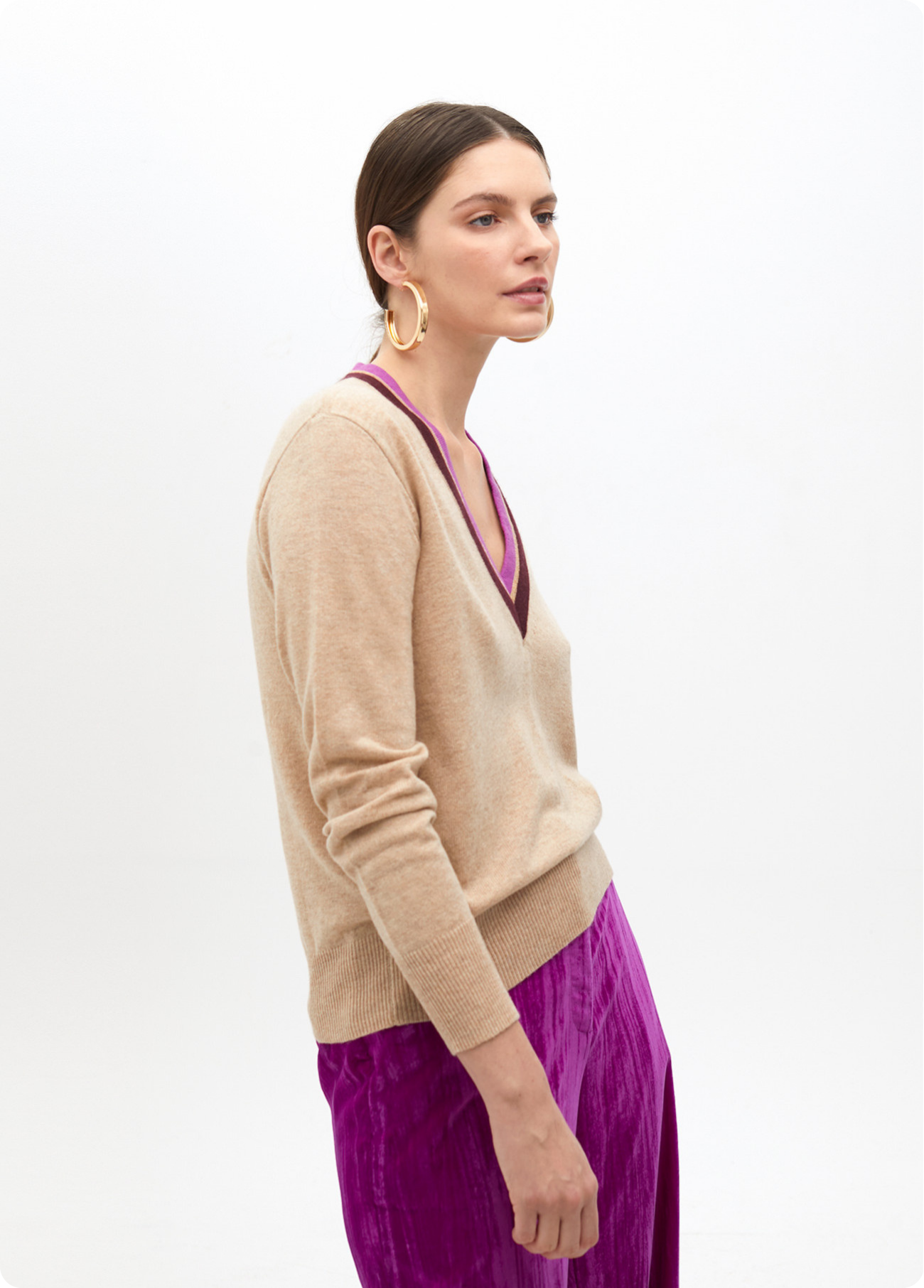 CAMISOLA DE MALHA DECOTE EM V BICOLOR - LOLA CASADEMUNT BY MAITE