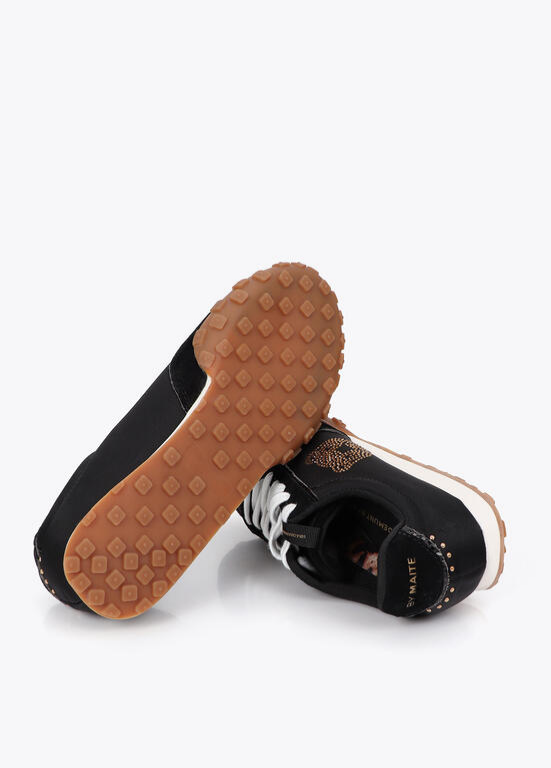 TÉNIS PRETOS COM LEOPARDO EM STRASS - LOLA CASADEMUNT