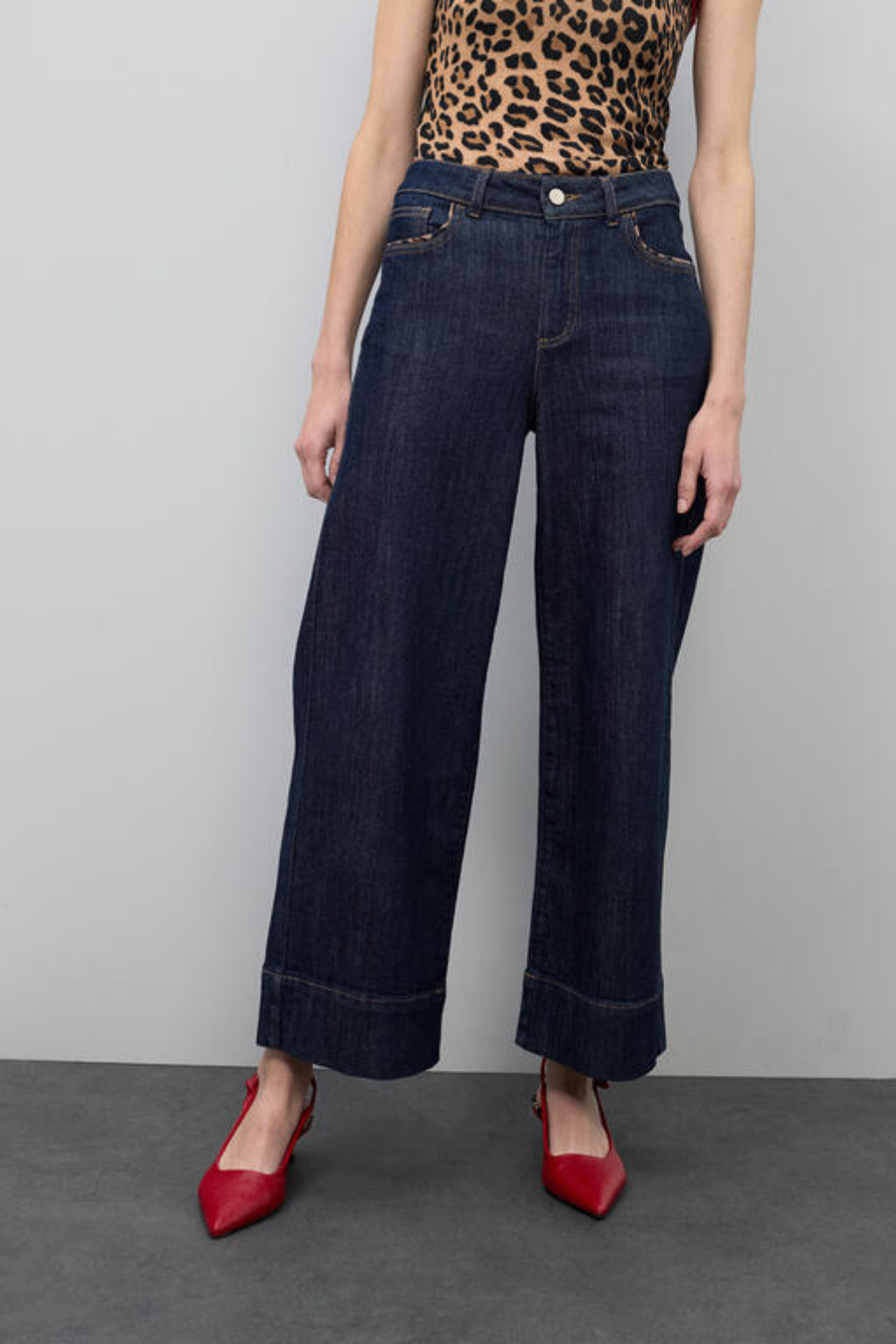 CULOTTE DE GANGA COM DETALHE DE LEOPARDO NOS BOLSOS - LOLA CASADEMUNT