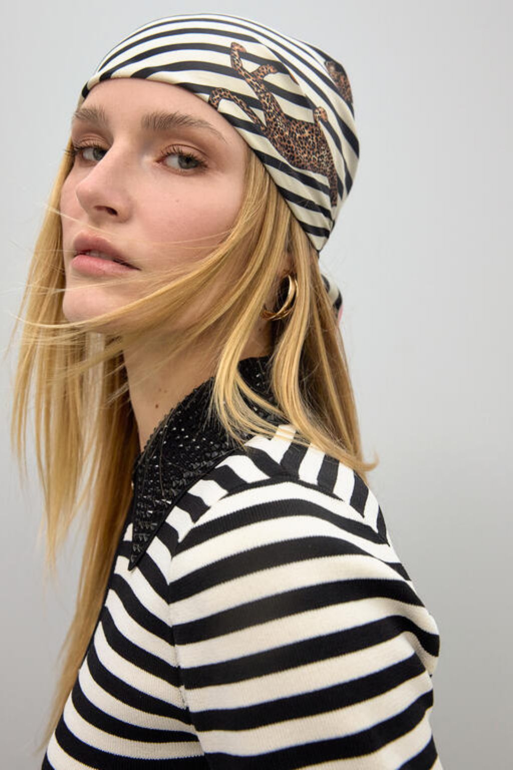 LENÇO DE CETIM DE RISCAS E LEOPARDOS - LOLA CASADEMUNT