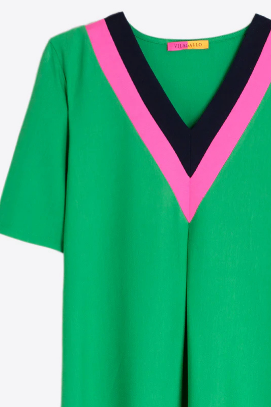 VESTIDO LONGO DE CORTE RETO EM VERDE COM DECOTE EM V - VILAGALLO
