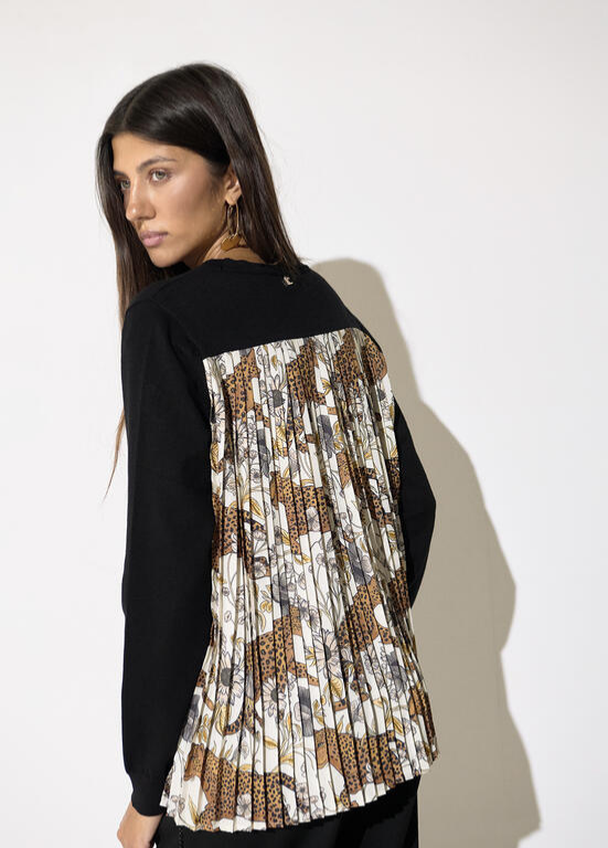 JERSEY DE MALHA PRETO COM COSTAS ANIMAL PRINT PLISSADAS - LOLA CASADEMUNT