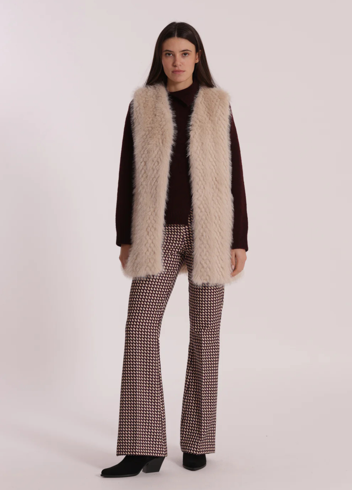 COLETE DE PÊLO BEGE - MIMI MUA