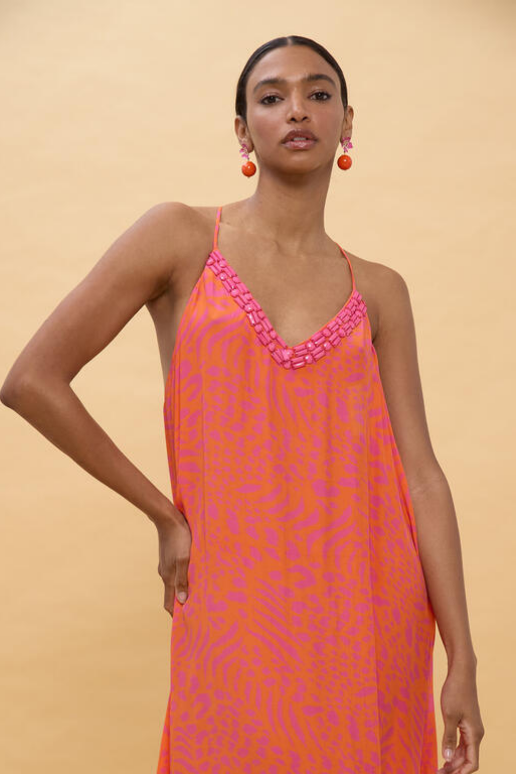 VESTIDO DE ALÇAS COM ESTAMPA VIVA - LOLA CASADEMUNT
