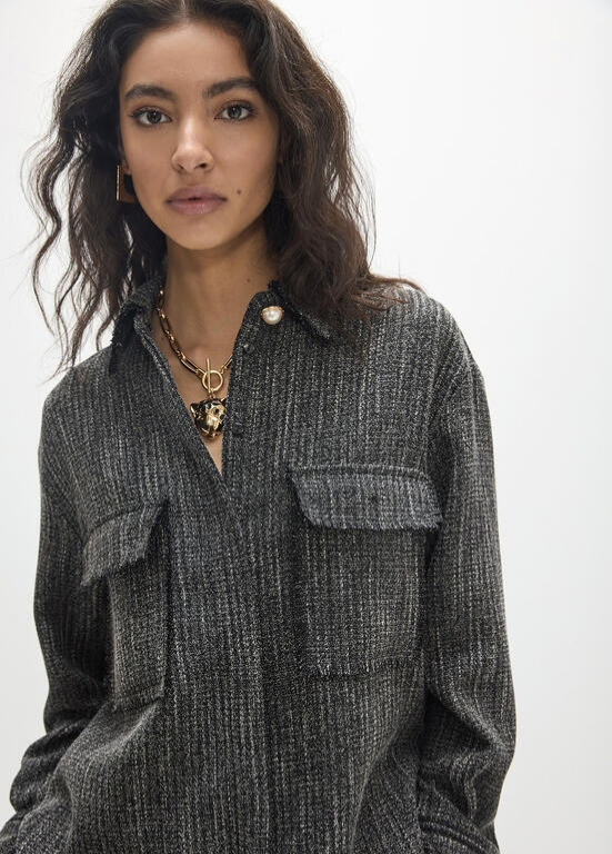 SOBRECAMISA EM TECIDO TEXTURADO CINZA ESCURO - LOLA CASADEMUNT
