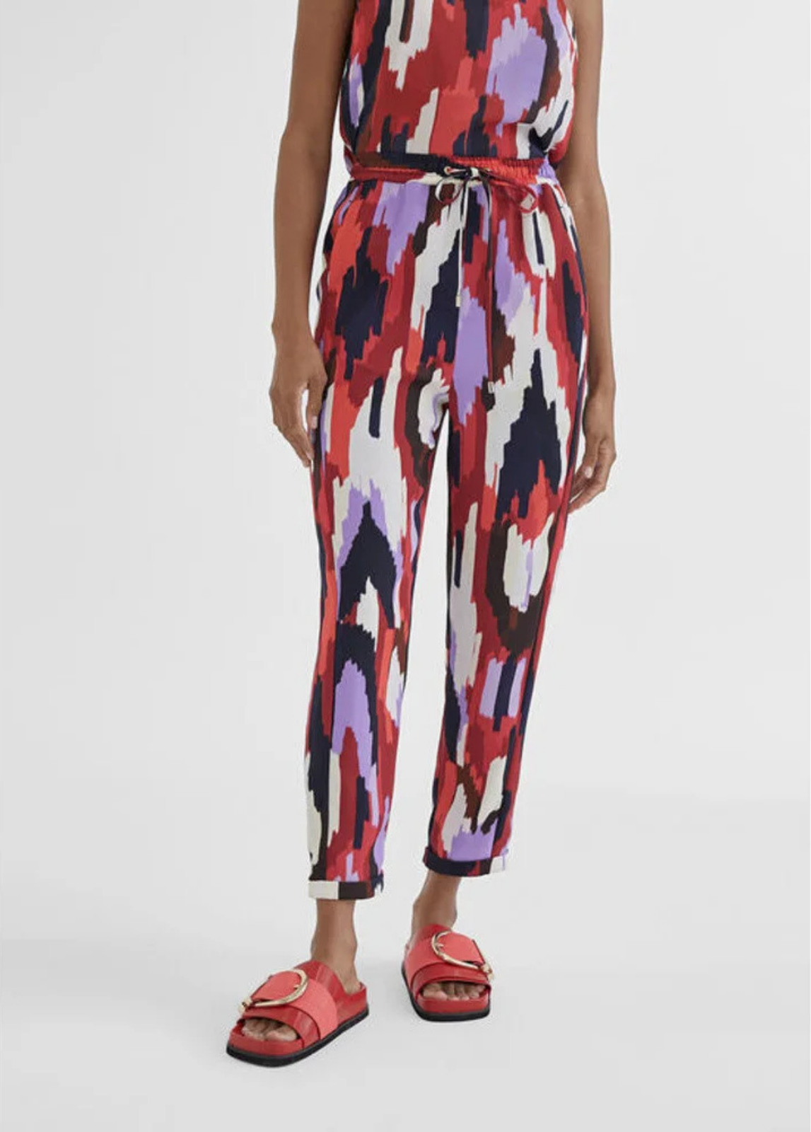 CALÇA JOGGER COM ESTAMPADO MULTICOLOR - LOLA CASADEMUNT