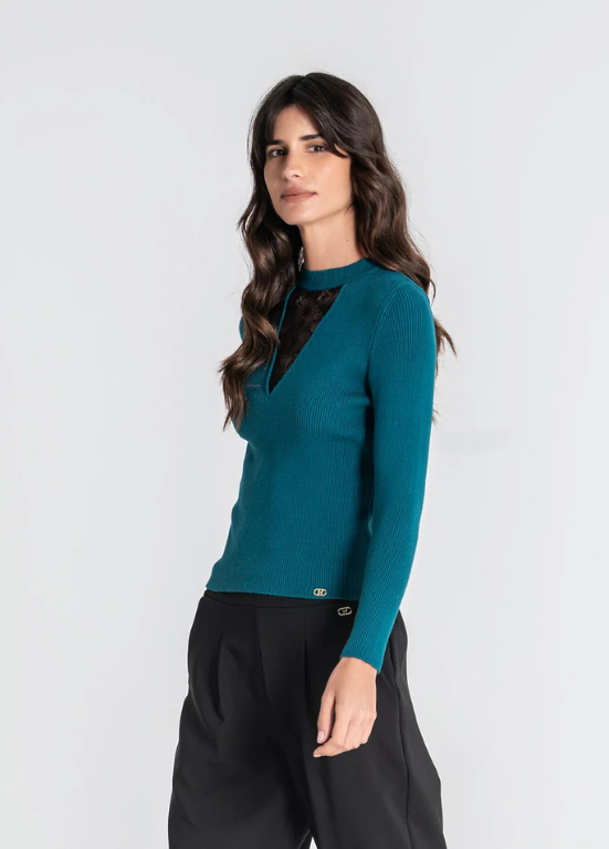 CAMISOLA DE MALHA COM RENDA NO DECOTE - RUGA