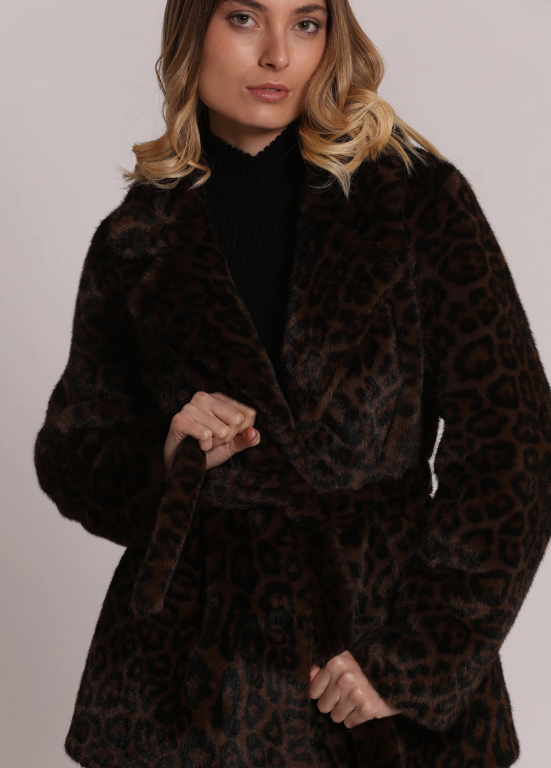 CASACO FÔFO COM EFEITO DE PÊLO ANIMAL PRINT - MIMI MUA