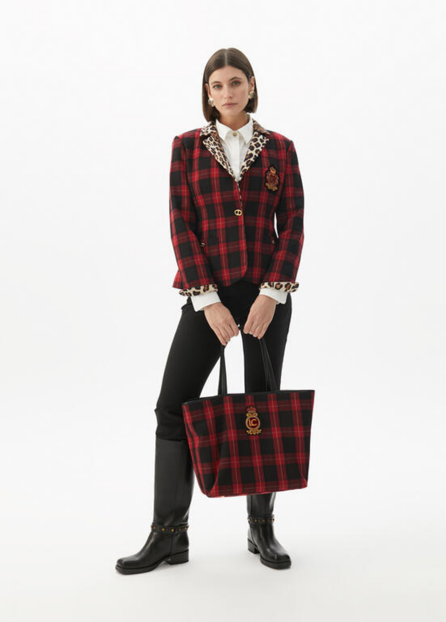 MALA SHOPPER EM XADREZ COM EMBLEMA - LOLA CASADEMUNT