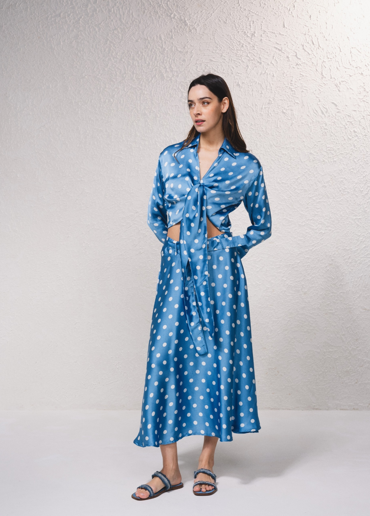 BLUSA ACETINADA COM ESTAMPADO DE BOLAS - SMF