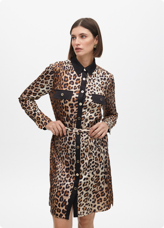 VESTIDO COM ESTAMPA ANIMAL PRINT E DETALHES NOS BOLSOS - LOLA CASADEMUNT