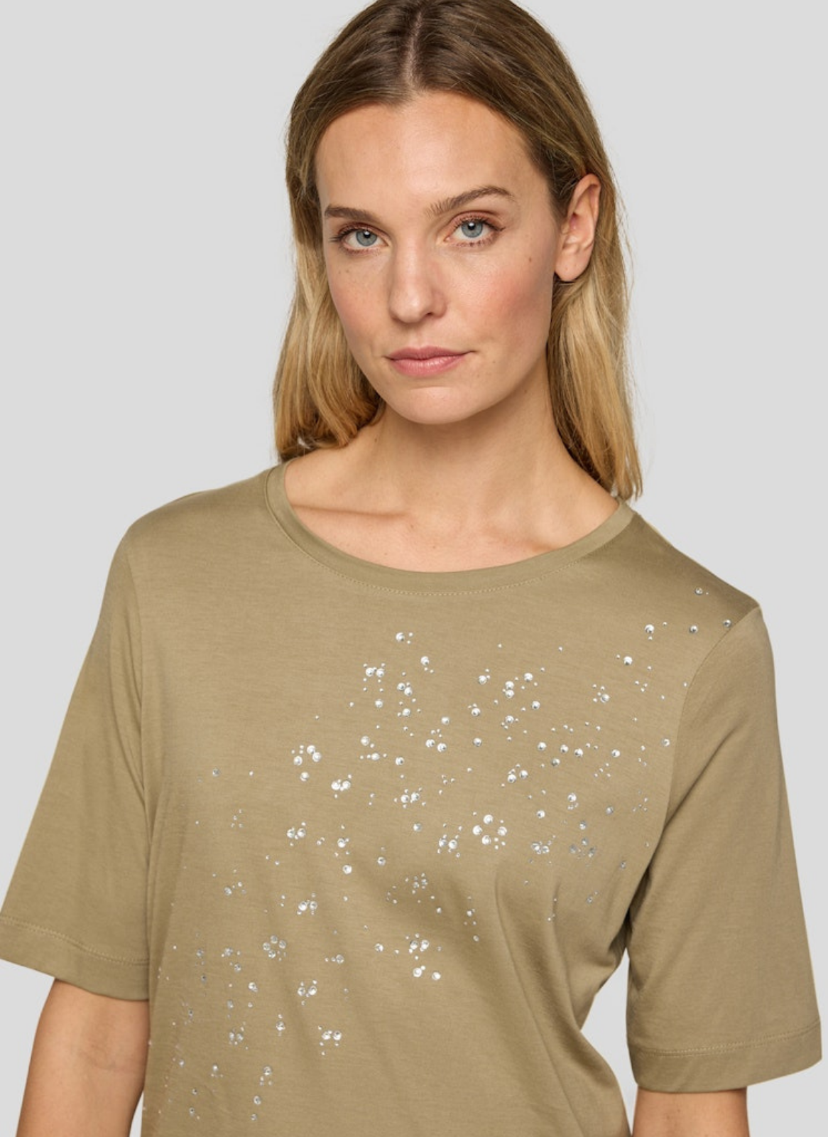 T-SHIRT KAKI COM APLICAÇÕES - RABE