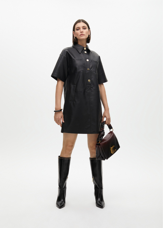 VESTIDO CURTO EM ECOPELE E CORTE RETO - LOLA CASADEMUNT