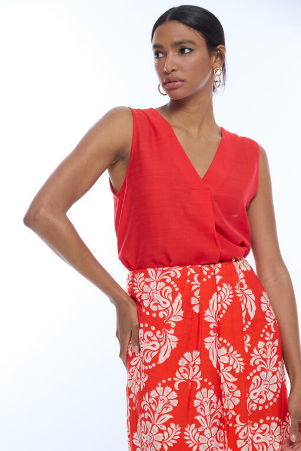 SAIA MIDI VERMELHA COM PADRÃO FLORAL - LOLA CASADEMUNT