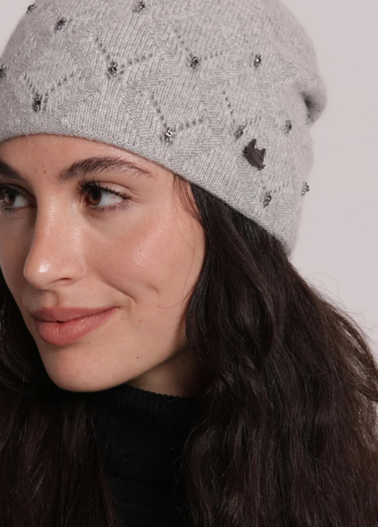 GORRO COM TACHAS - MIMI MUA