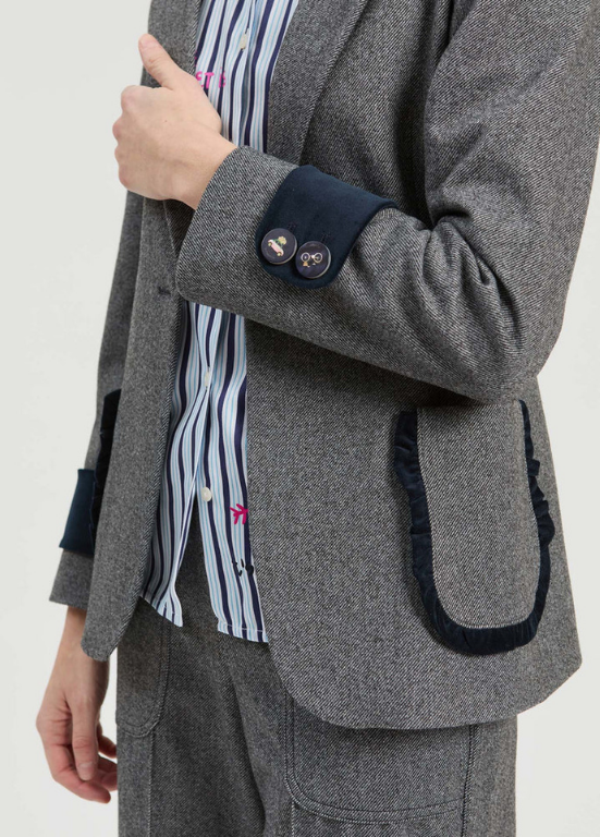 BLAZER CINZA COM GOLA E PUNHOS DE VELUDO - VILAGALLO