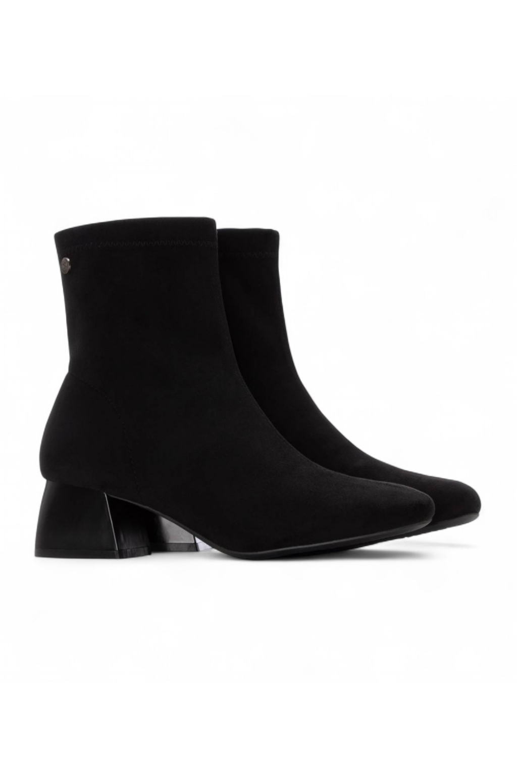 BOTIM DE CAMURÇA MACIA E SALTO BAIXO ESTÁVEL - XTI shoes