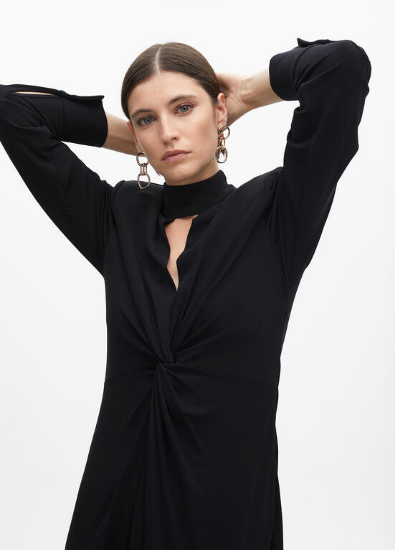 VESTIDO ELEGANTE COM LAÇADA - LOLA CASADEMUNT