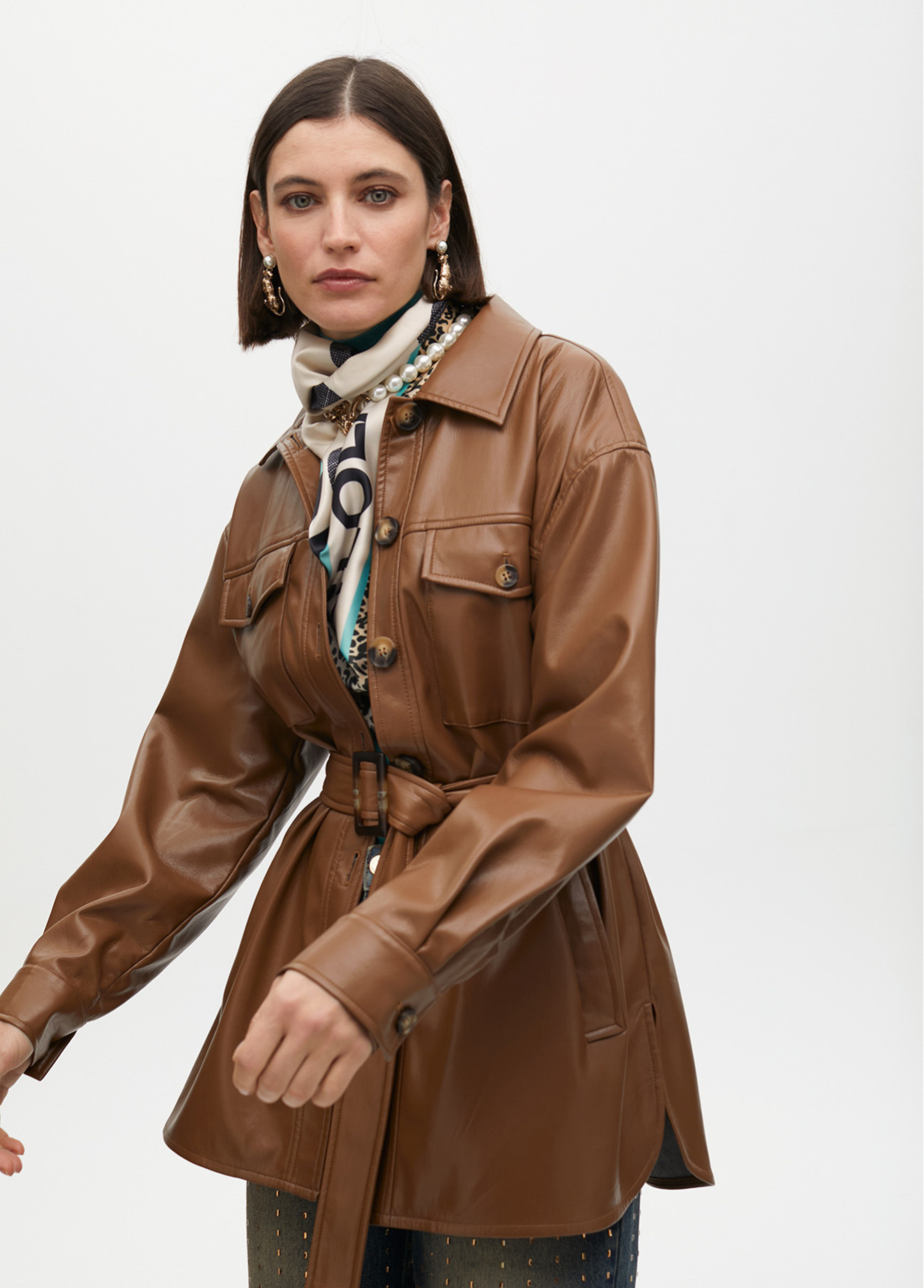 CASACO DE COURO SINTÉTICO CAMEL - LOLA CASADEMUNT