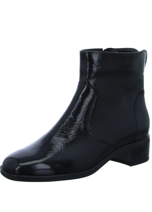 BOTA CANO CURTO DE VERNIZ E BIQUEIRA QUADRADA - ARA SHOES