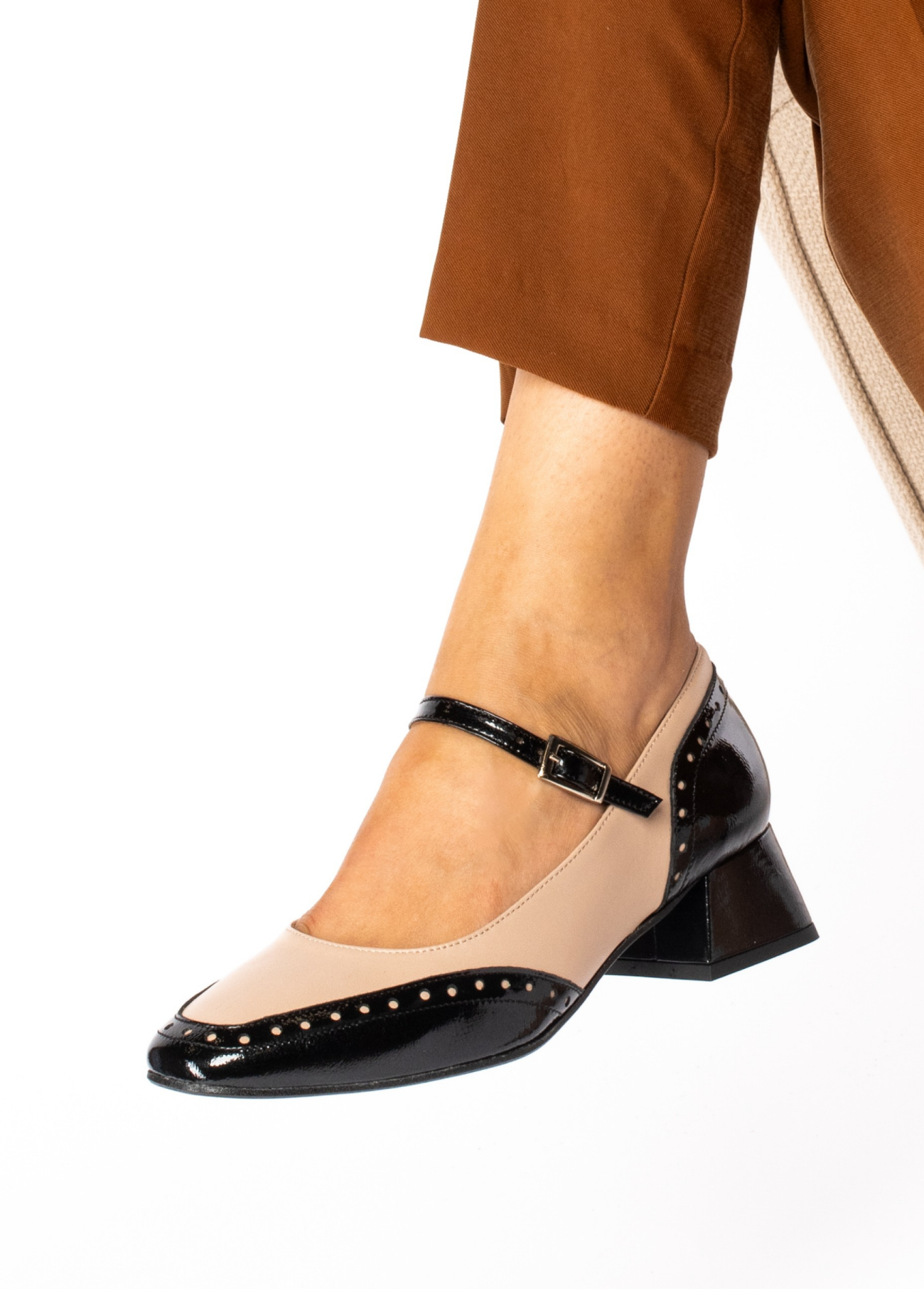 SAPATO INSPIRAÇÃO MARYJANE - TAPADAS