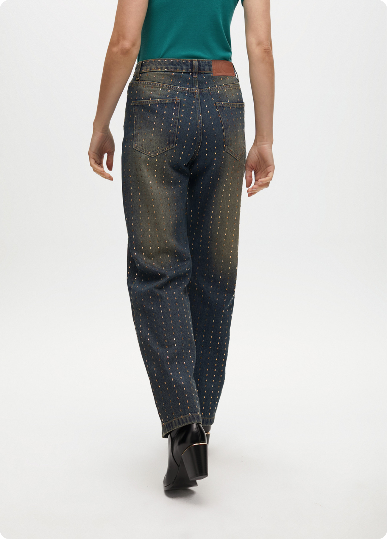 JEANS WIDELEG COM LAVAGEM DEGRADÊ COM BRILHANTES - LOLA CASADEMUNT