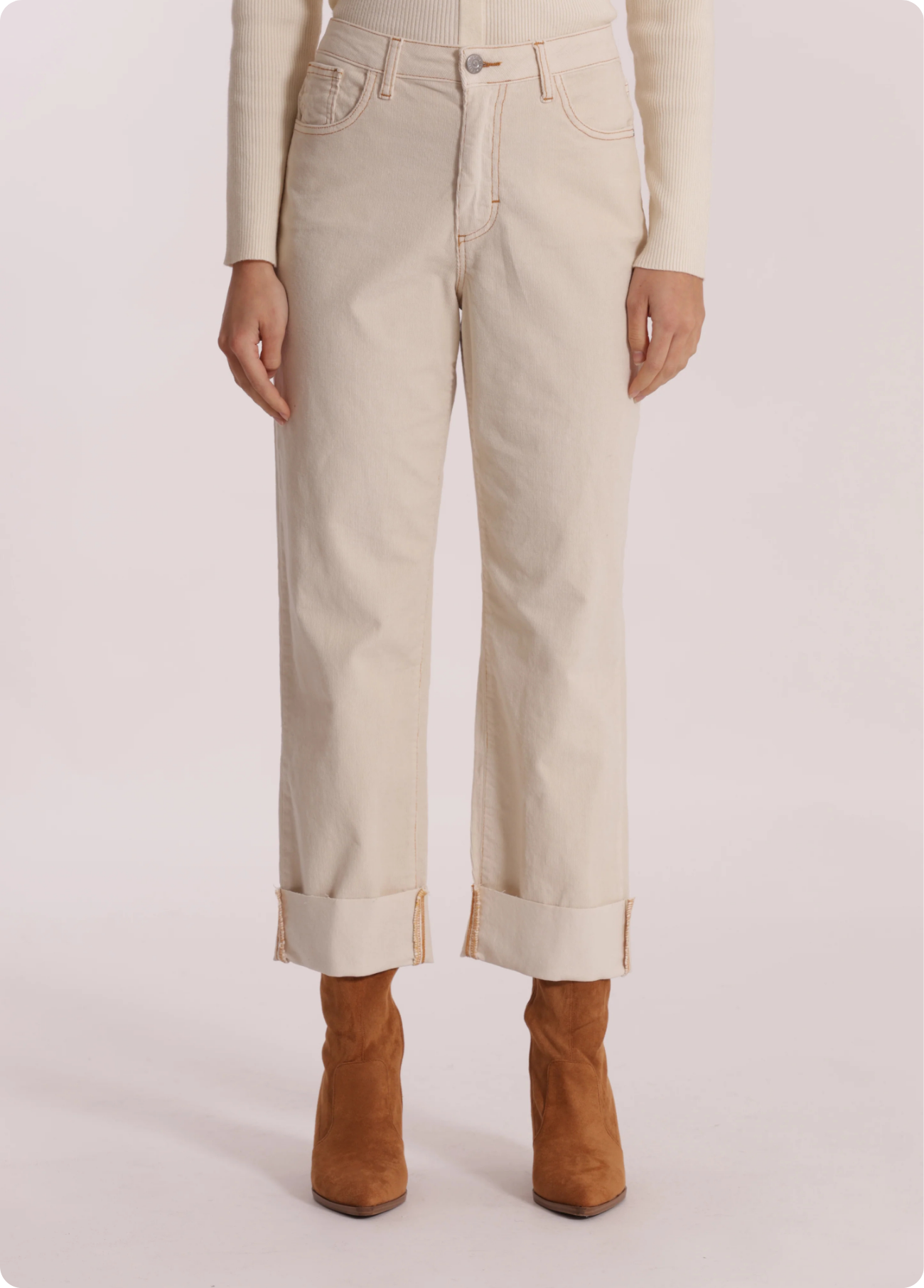 CALÇAS CROPPED COM PUNHOS EM VELUDO COSTURADO - MIMI MUA