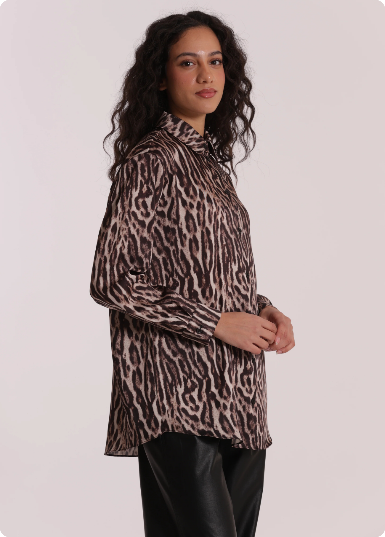 CAMISA COM ESTAMPADO ANIMAL - MIMI MUA