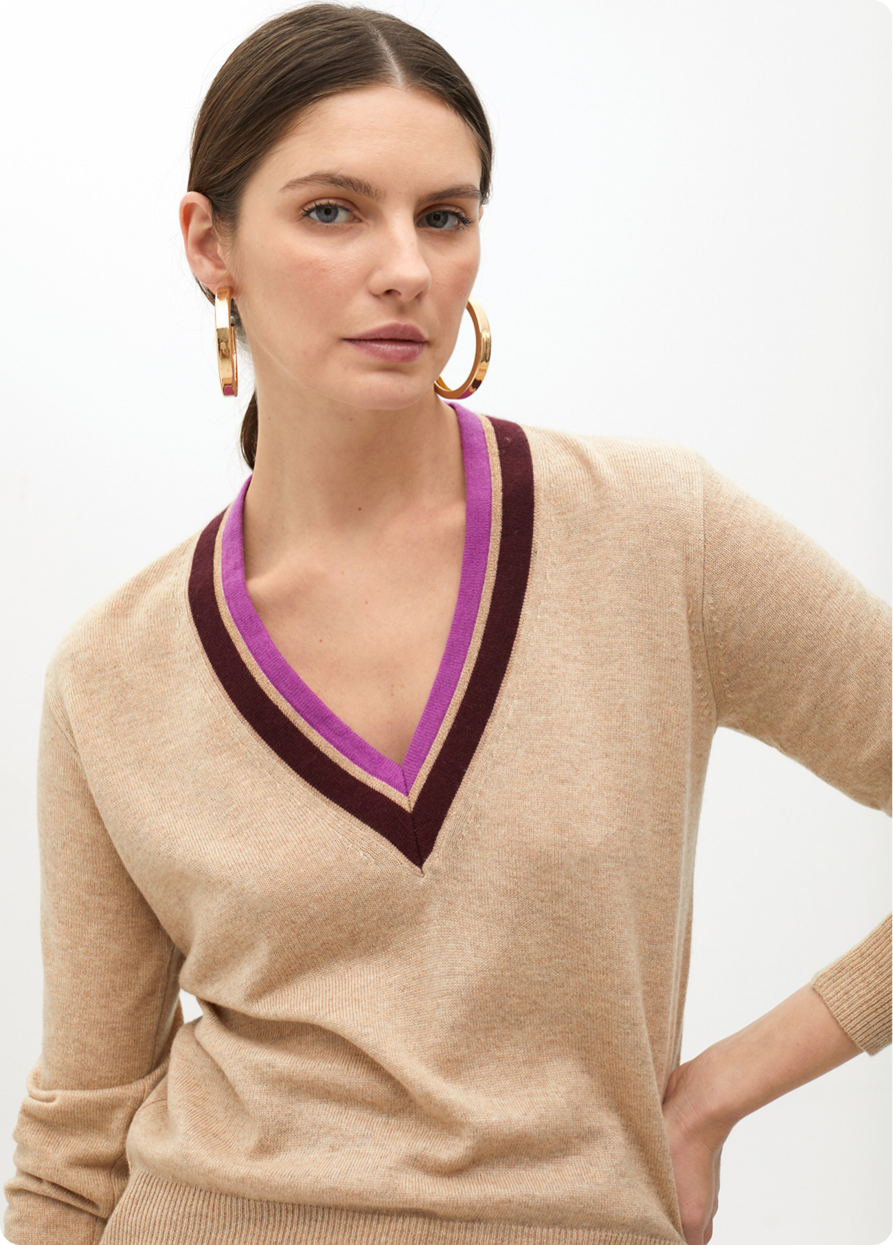CAMISOLA DE MALHA DECOTE EM V BICOLOR - LOLA CASADEMUNT BY MAITE